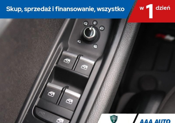 Audi A4 cena 70000 przebieg: 231114, rok produkcji 2016 z Kutno małe 301